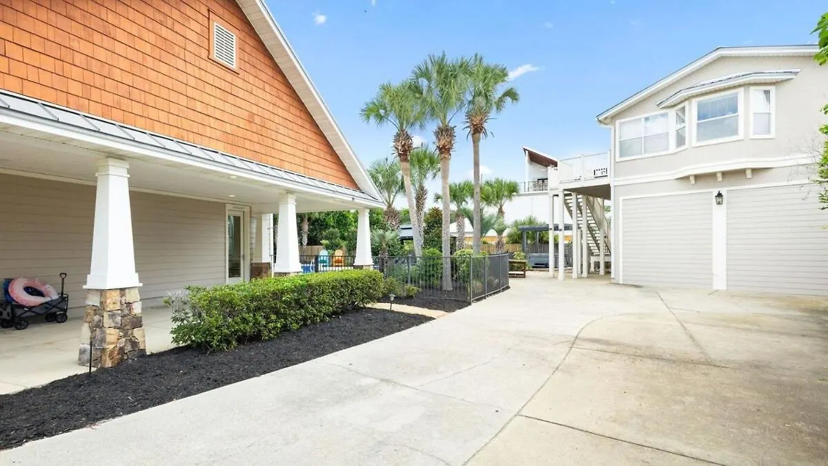122 Kelly The Real Fun Beach Home Pool Hot Tub Cabana Panama City Beach Vakantiehuis