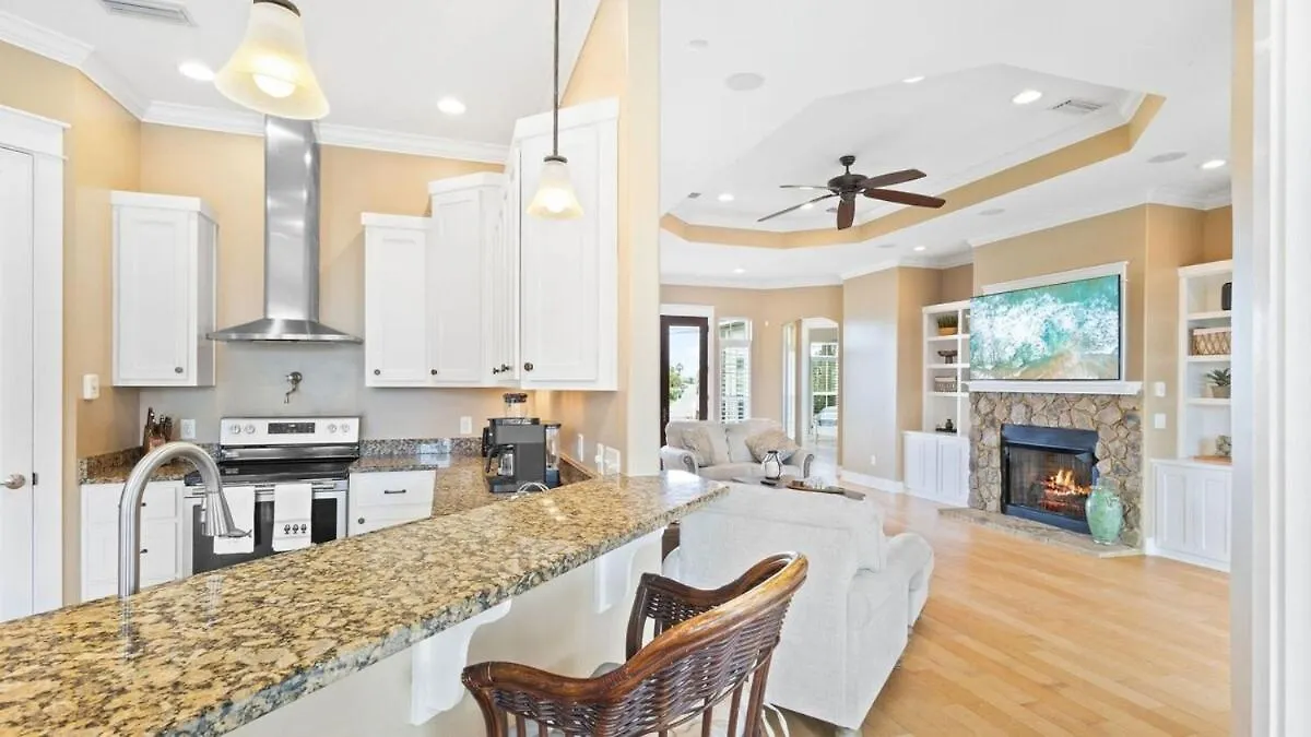 122 Kelly The Real Fun Beach Home Pool Hot Tub Cabana Panama City Beach Vakantiehuis